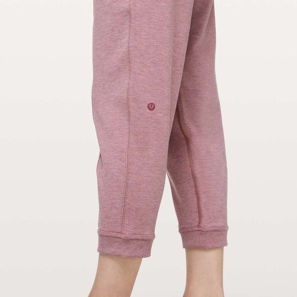 Lululemon At My Leisure Jogger - US 4 - Picture 5 of 16